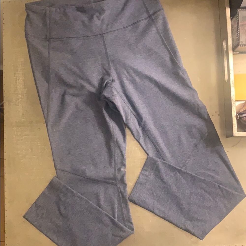 Outdoor voices 3/4 warmup legging lilac